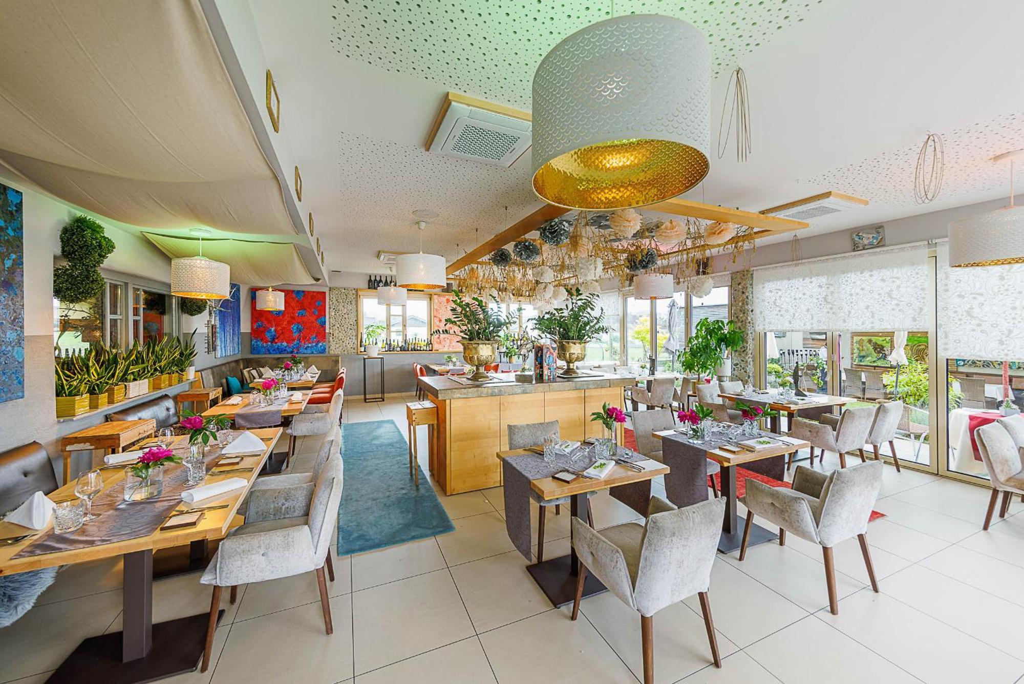 Malerwinkl Restaurant + Kunsthotel Hatzendorf Exteriér fotografie